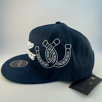 Cabalga Duro, Vive Libre