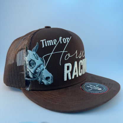 Tiempo de Carreras de Caballos Marron