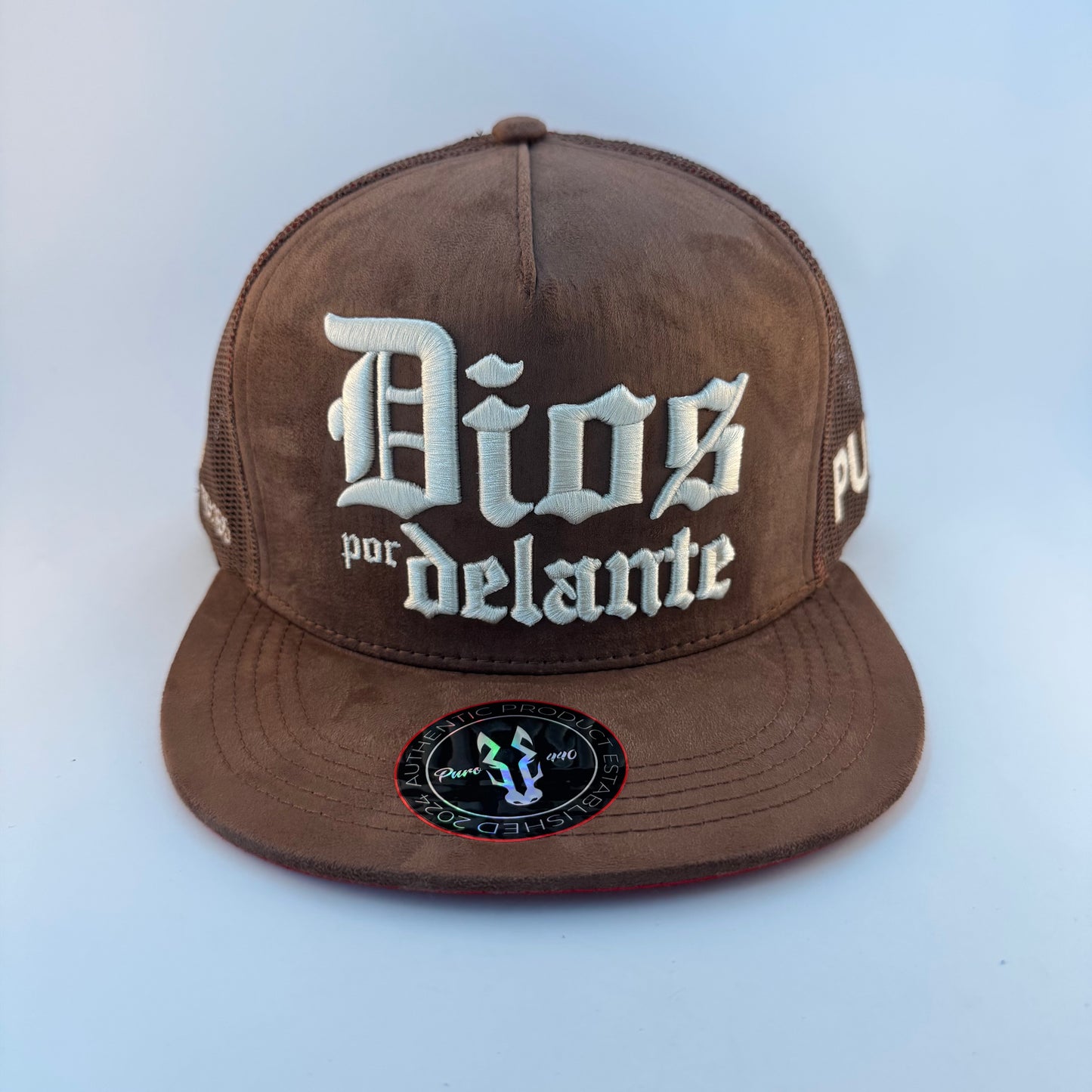 Dios por Delante Marron