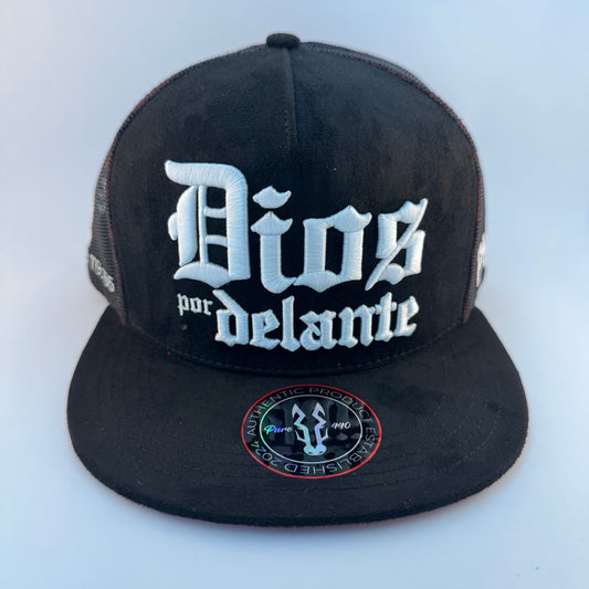 Dios por Delante Negro y Rojo